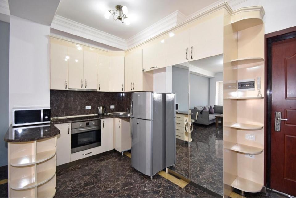Modern Apartment For Rent In Buzand Street Bu944 耶烈万 外观 照片