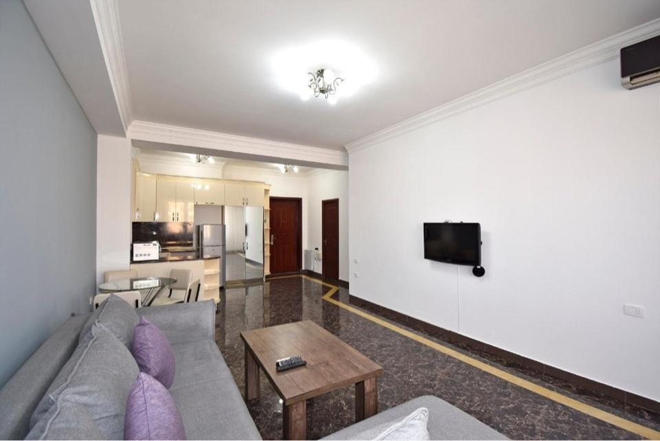 Modern Apartment For Rent In Buzand Street Bu944 耶烈万 外观 照片