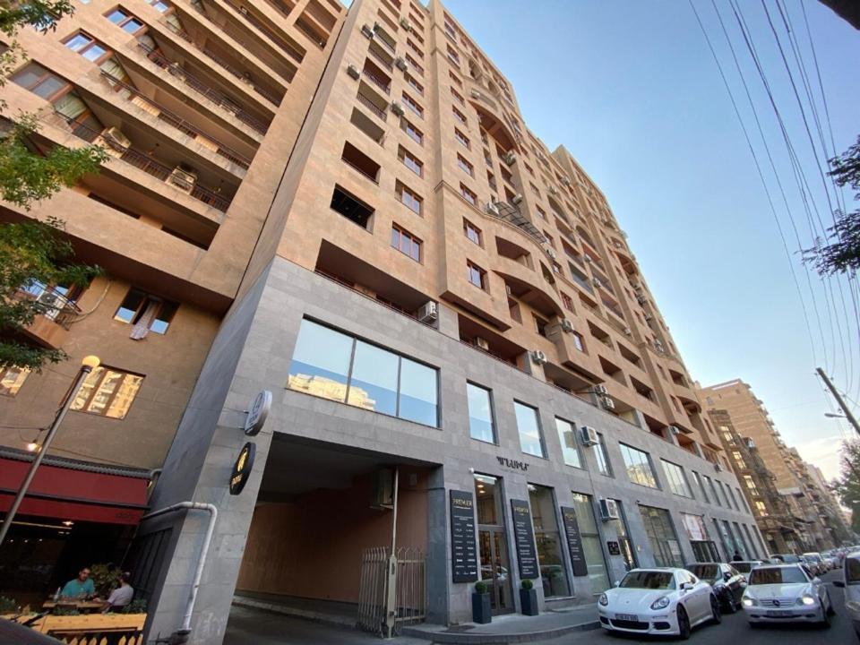 Modern Apartment For Rent In Buzand Street Bu944 耶烈万 外观 照片